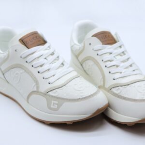 [국내배송]구찌 화이트 엠보 포인트 스니커즈