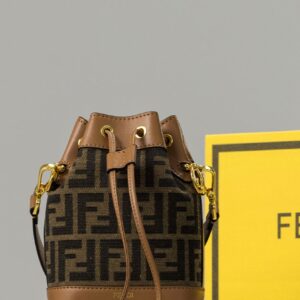 [국내배송]펜디 [FENDI] 수입프리미엄급 몬트레조 미니 여성 버킷백