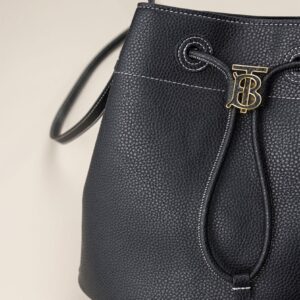 [국내배송]버버리 [BURBERRY] 수입고급 버버리 tb 버킷백