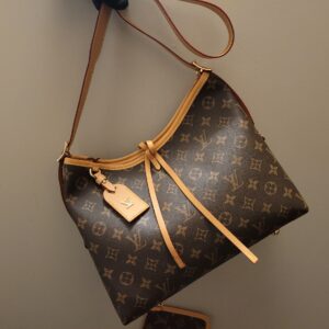 [국내배송]루이비통 캐리올 백 PM