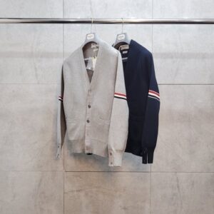 [국내배송]톰브라운 밀라노스티치 삼선암밴드 가디건