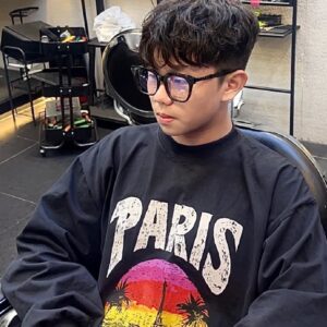 [국내배송]발렌시아가 24SS 트로피칼 로고 프린팅 루즈핏 긴팔티셔츠