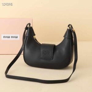 [국내배송]미우미우 가죽 호보백