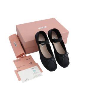 [국내배송]미우미우 새틴 발레리나