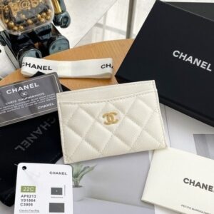 [국내배송]샤넬 클래식 캐비어 카드홀더 화이트 금장 AP0213