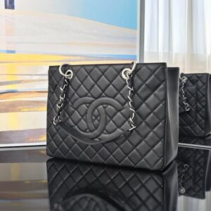 [국내배송]샤넬 그랜드샤핑 체인 숄더백 캐비어 블랙 은장 A90995